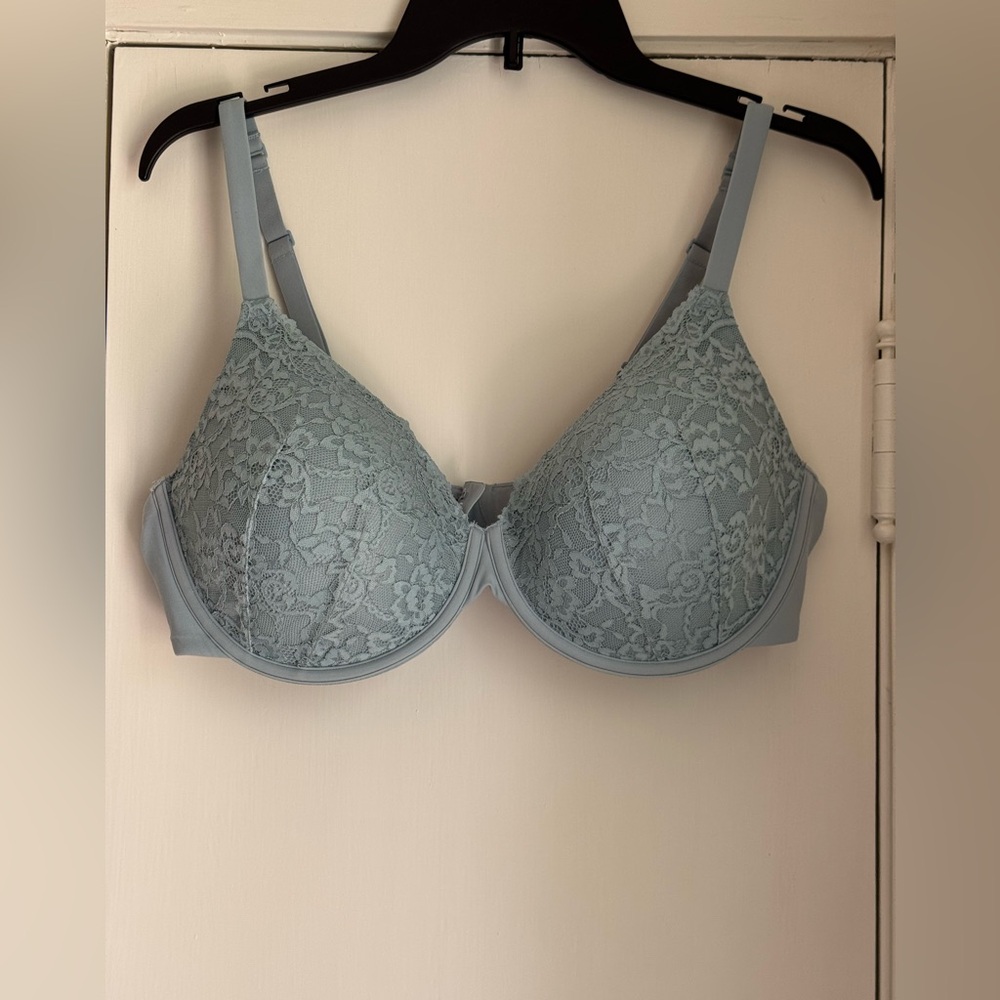 SKIMS lace t-shirt bra in blue